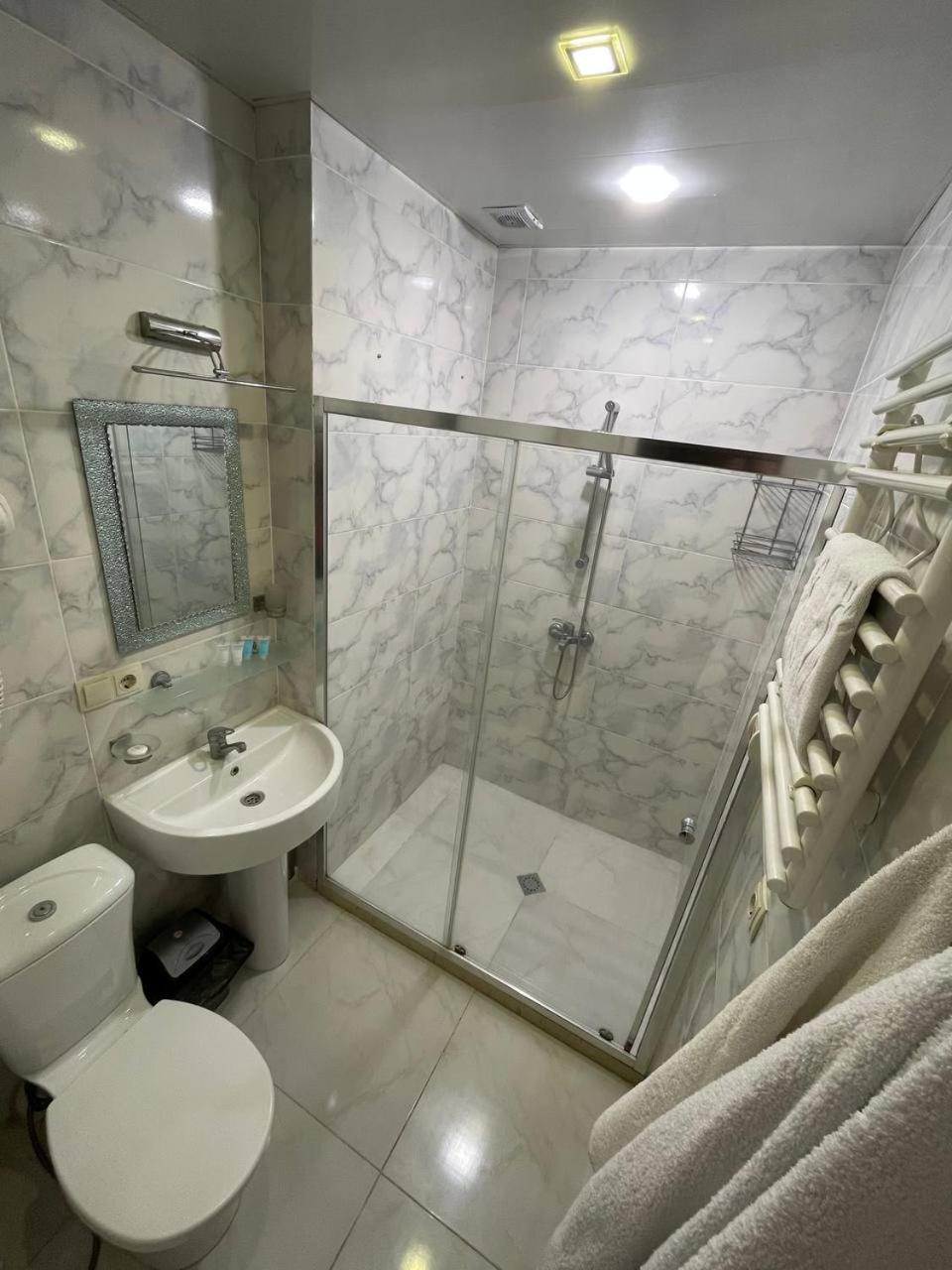Sea View Rock Hotel Батуми Екстериор снимка